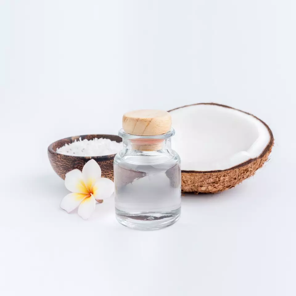 Vietnam cold pressed extra virgin coconut oil competitive price VCO natural organic coconut oil