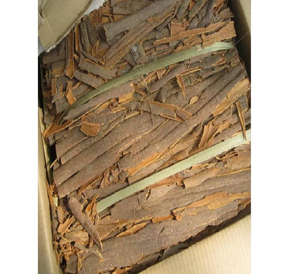 New crop Factory Wholesale Stages using cinnamon presses to make the good quality pressed cinnamon product.