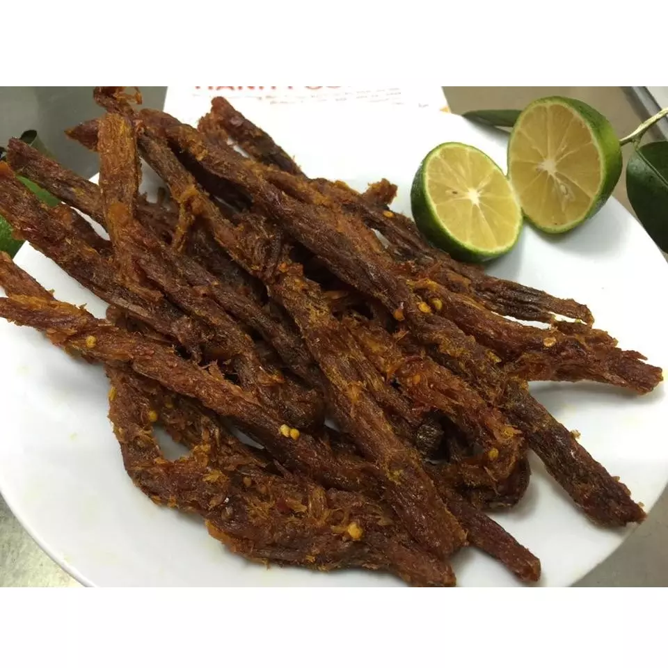 Delicious 100g Spicy Yummy Sweet Sticks Dried Beef With Bag Packaging Traditional Vietnamese Taste For Travelling