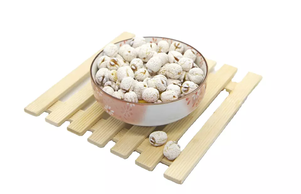 White Dry Lotus Seed with coconut milk
