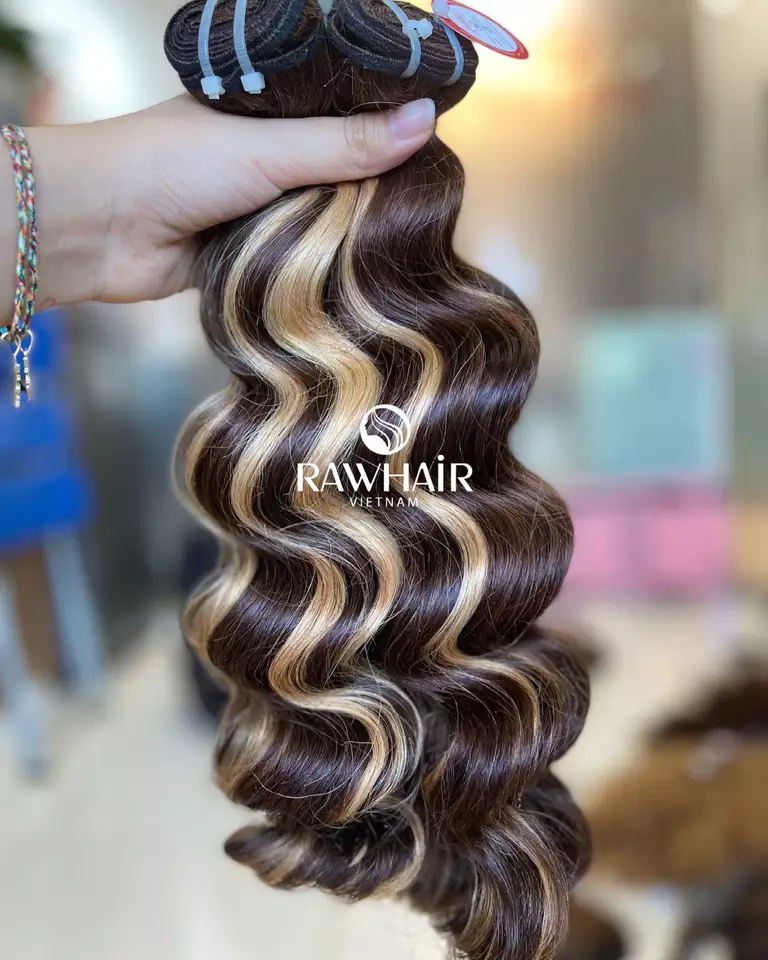 Best hair extension supplier brand rawhairvietnam vendor for remy silky ocean wavy/curly/bouncy/funmi hair