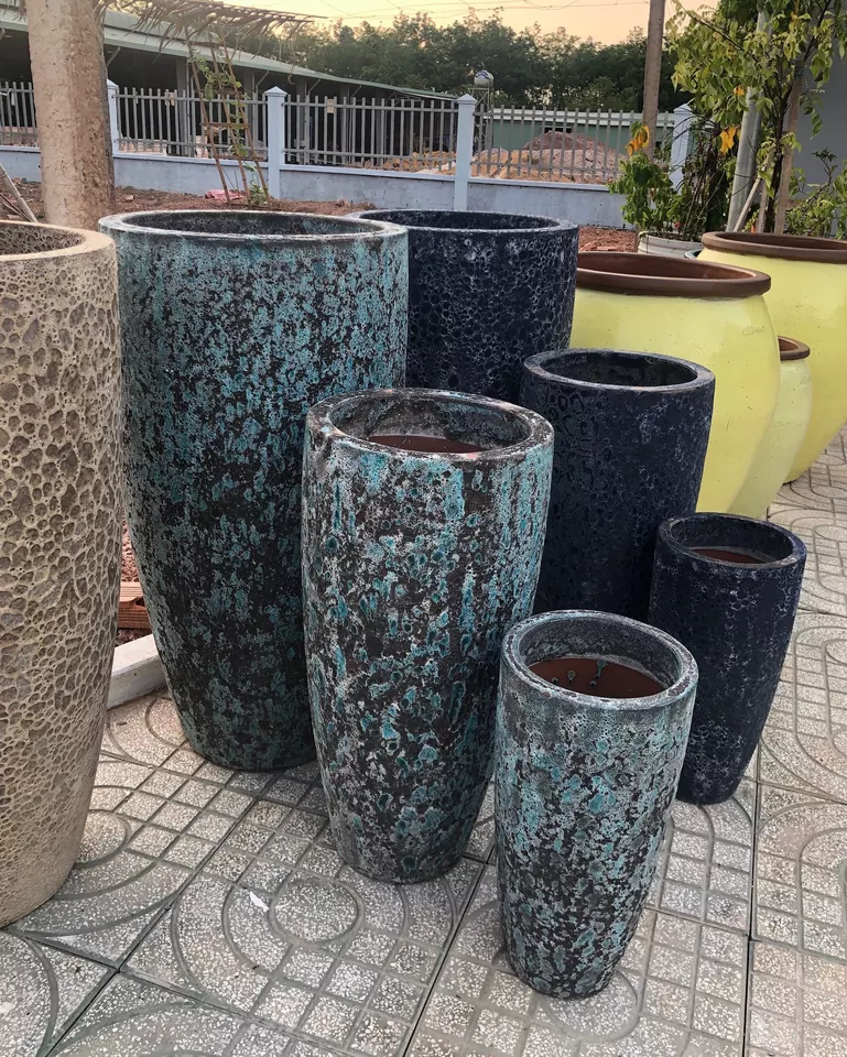 The High Quality Vietnamese Large Glazed Flower Pots With The Modern Style By Ceramic