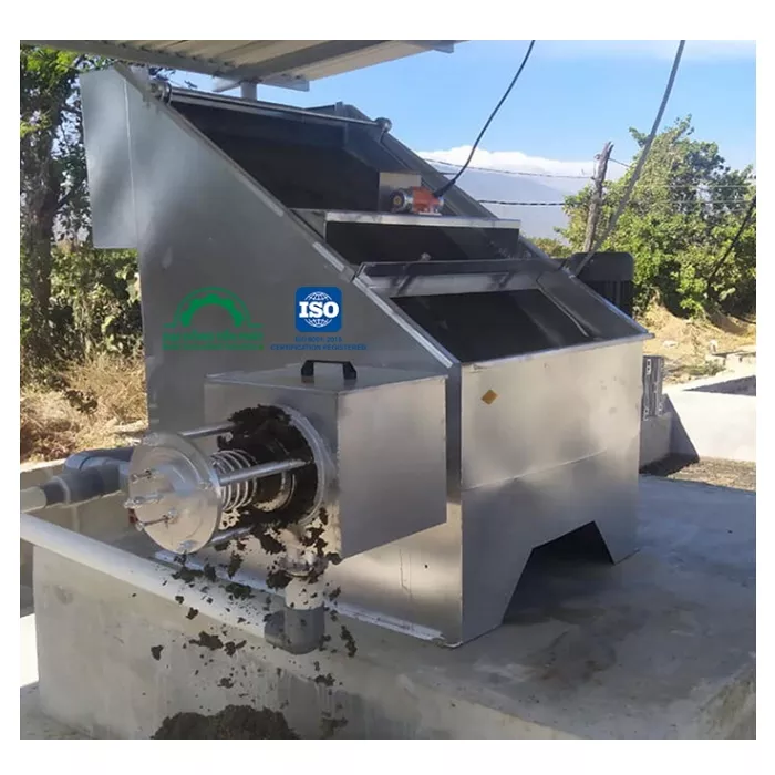 One Year Warranty Manufacturing Plant Industry Motor Core Component Cow Manure Separator make in Viet Nam