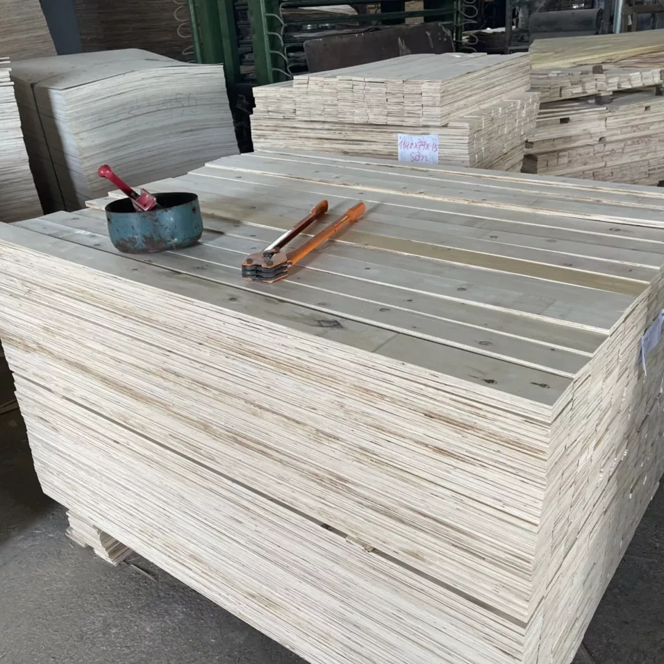 LVL PLYWOOD FOR MAKING SOFA FRAME, PALLETS AND BED SLATS