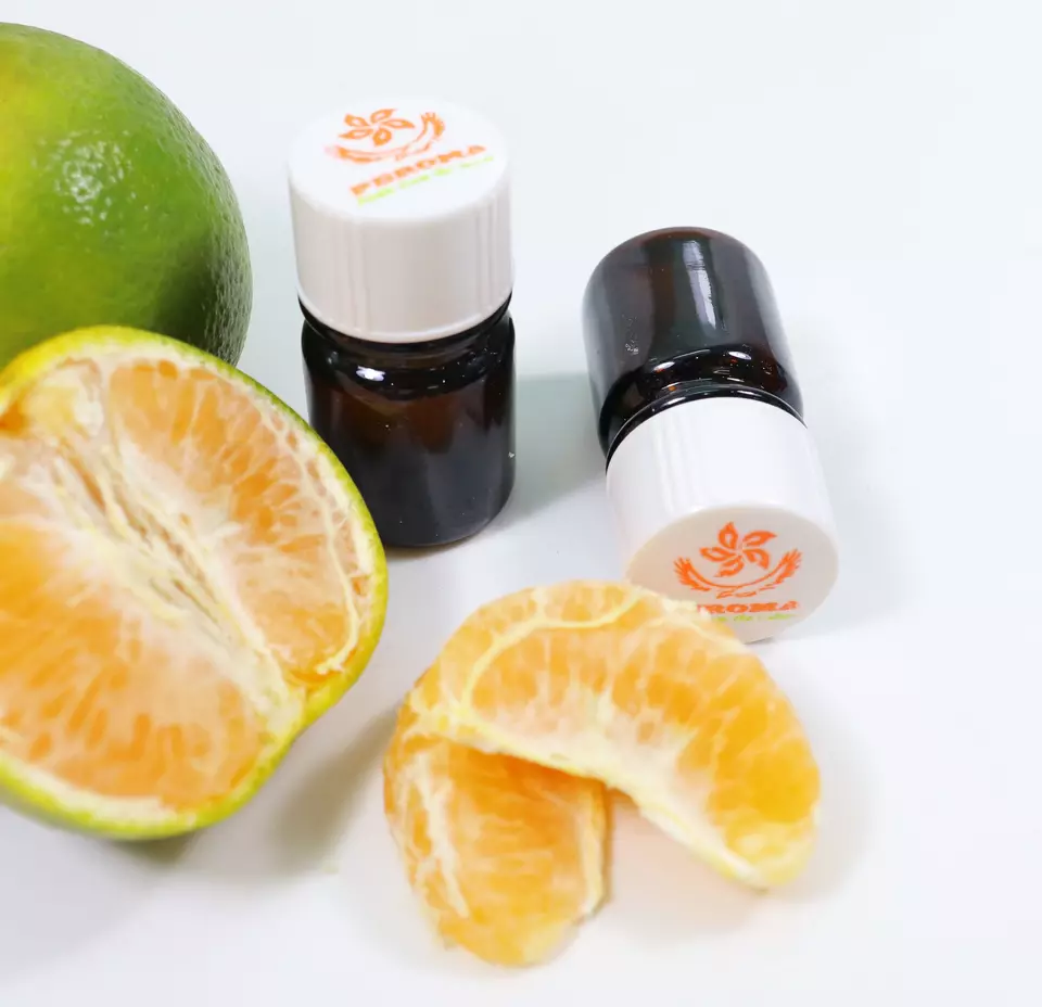 High quality Origun Mandarin essential oil fruit natural extract made in Vietnam