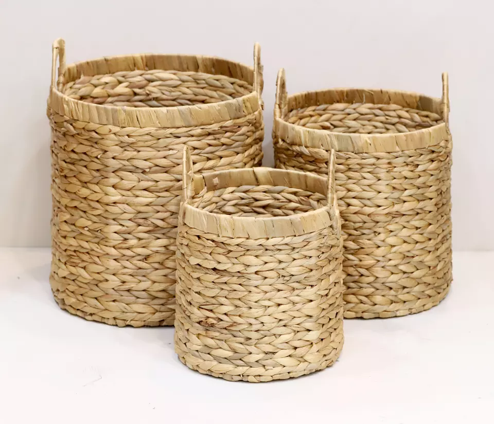 Wholesale water hyacinth laundry basket handwoven basket rattan top