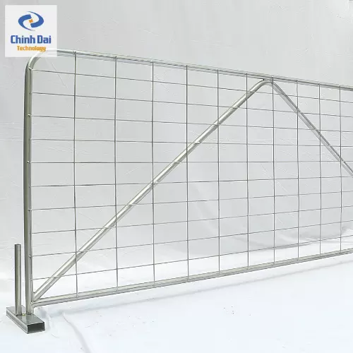 Top Selling Galvanized Barricade Fence / Portable Steel Wire Mesh Fencing For Livestock Farming