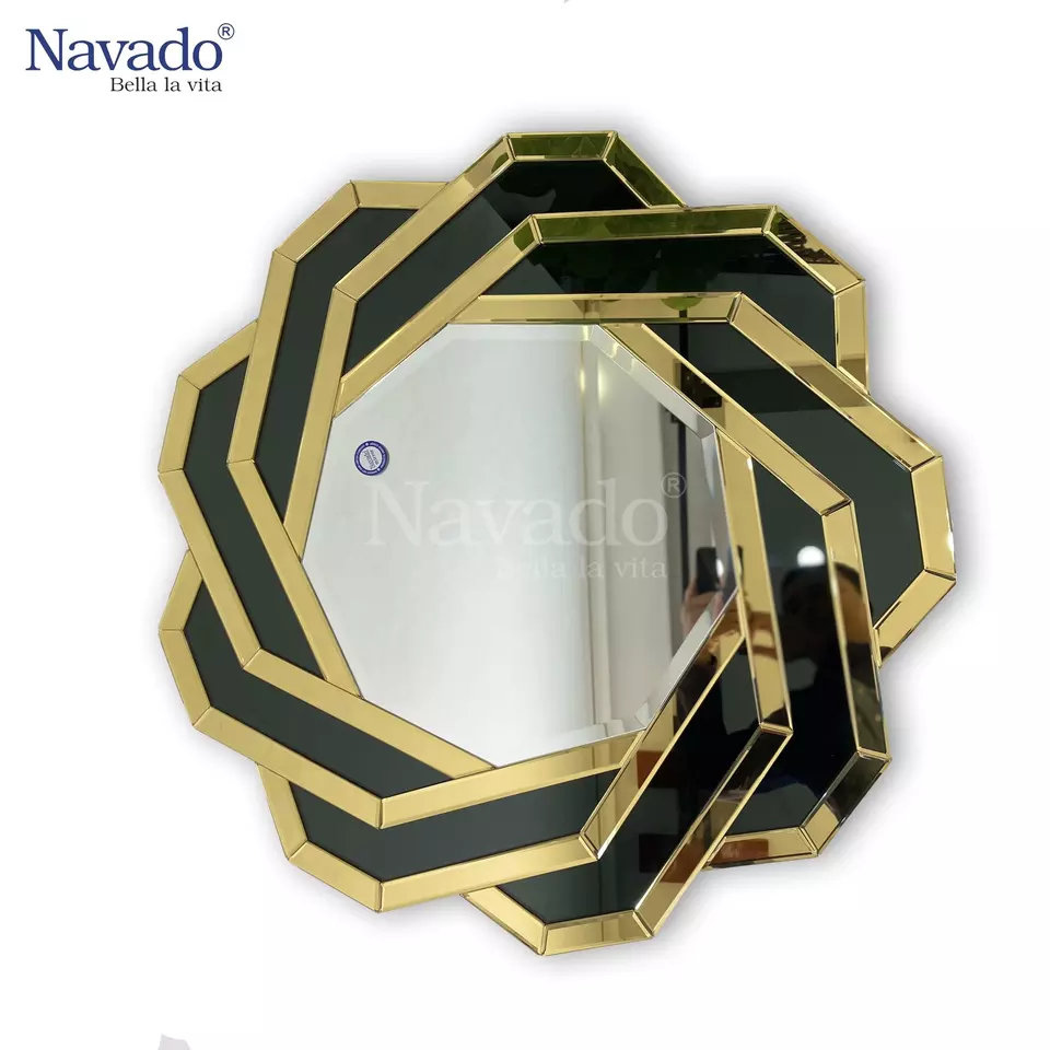 Hot Sale And High Quality Spider Shape Glass Bathroom Mirror 80*80cm