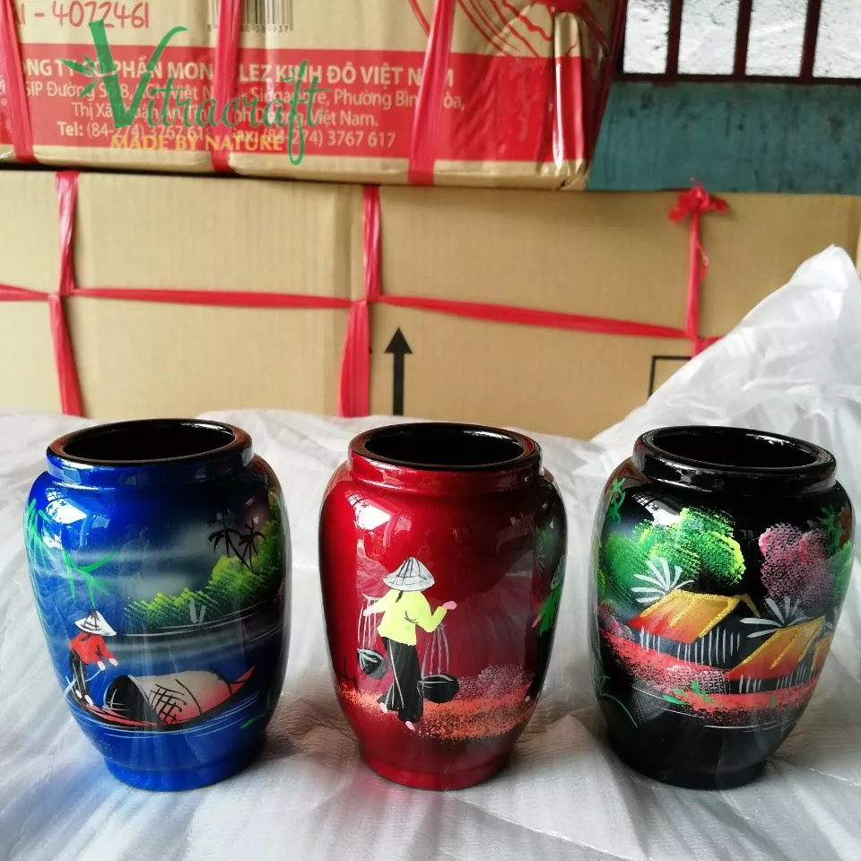 Lacquer vases,flower arrangements,Hand-painted motifs are very artistic.As a decoration for your room and As a housewarming gift Handmade Vietnam