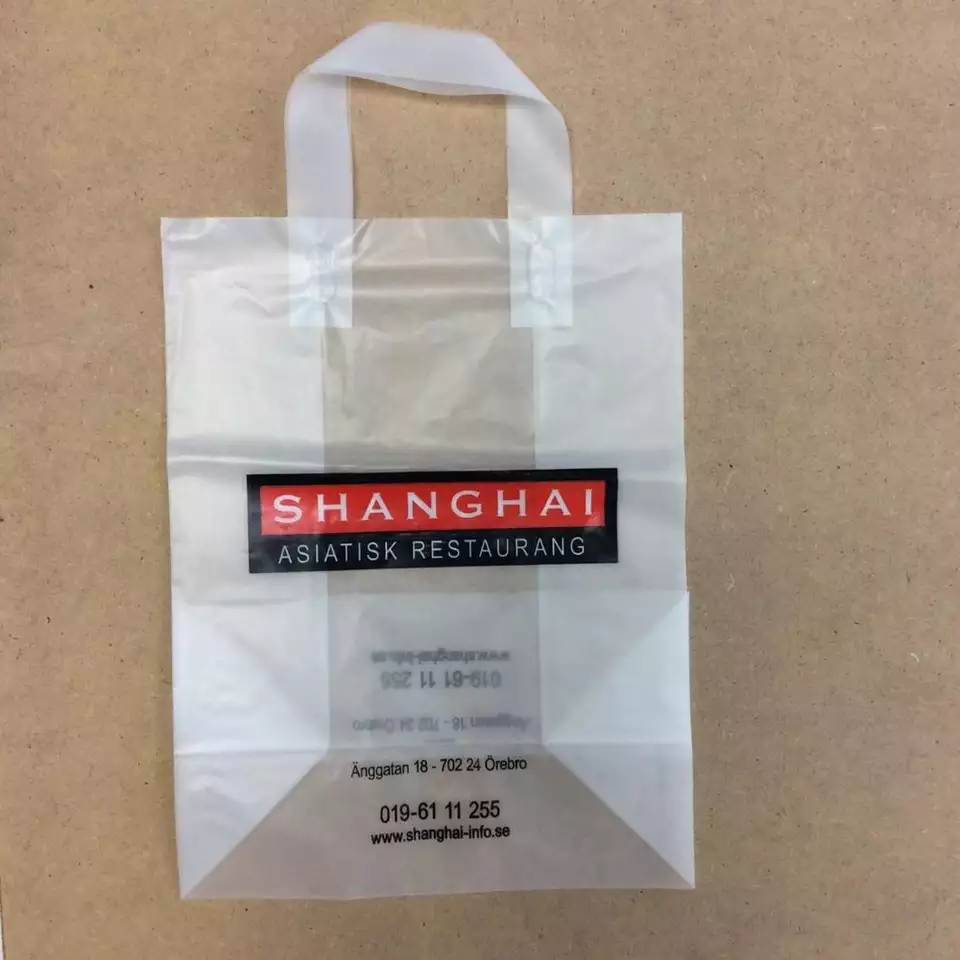 Cheap soft loop plasticbags/ Flexi handle bags Vietnam made in