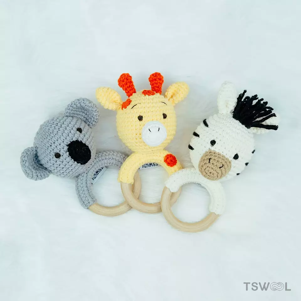 Wholesale Various Animals Shape Handmade Kids Knitting Toys Baby Crochet Rattle Toy Teether Toys