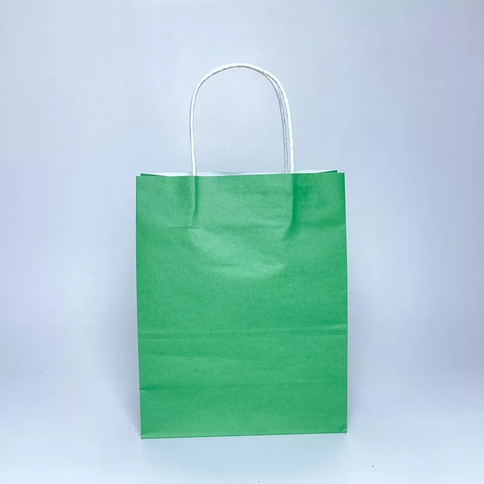 Green Paper Bag with Your Own Logo Printing Recycled Shopping Bag Take Away Packaging Kraft Paper Bag Made In Viet Nam
