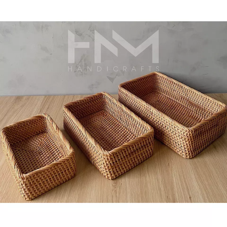 Custom Unique Design Durable Eco Friendly Light Yellow Color Handicrafts Products Rectangle Rattan Tray For Storage Application
