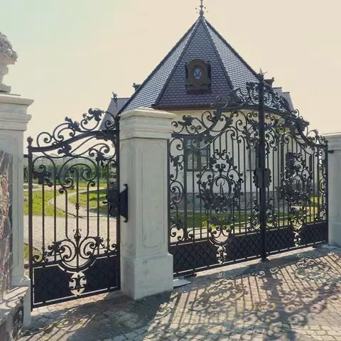 Gates Used in Exterior Decorating Housing, Garden, Villas, Resort from Vietnam Wrought Iron Gate