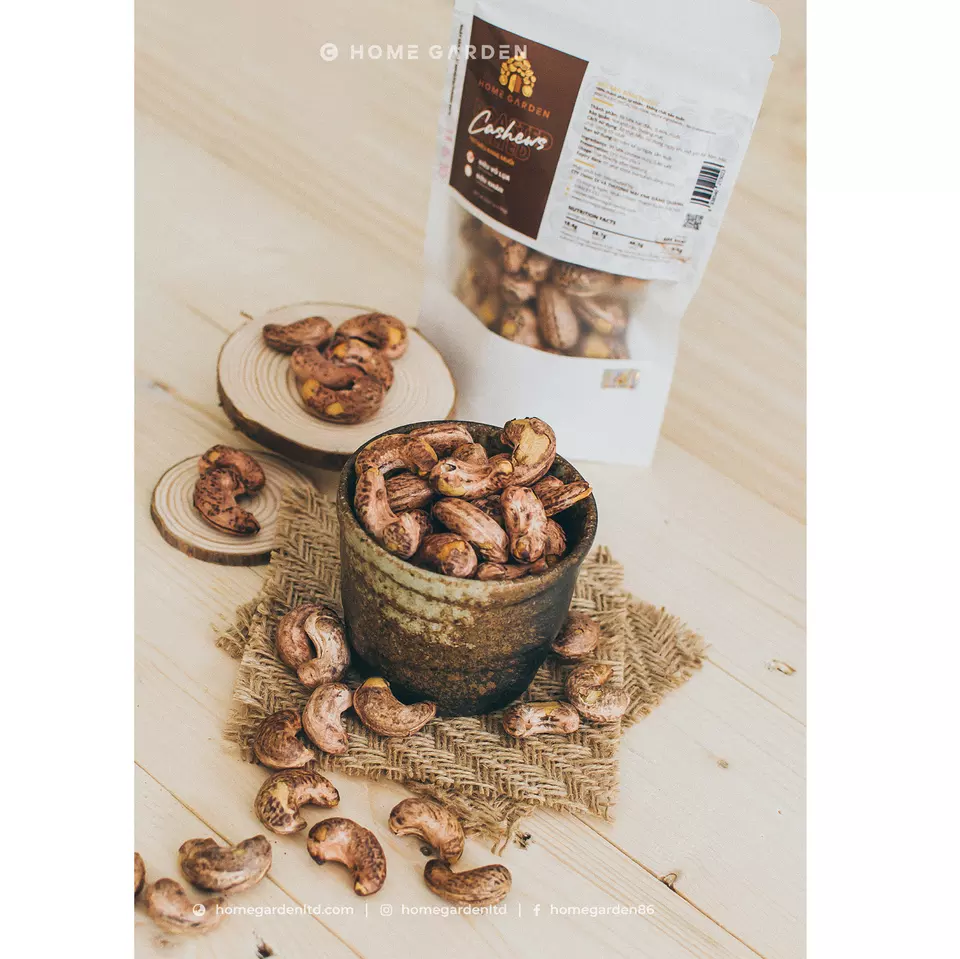 VIP roasted salted roasted cashew nuts 100gr made in Vietnam high quality zip bag packing wholesale