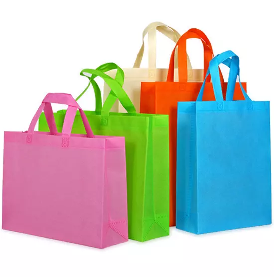 High Quality Non-woven fabric bag sewing with hips & straps Best quality Custom Logo foldable plastic shopping bag