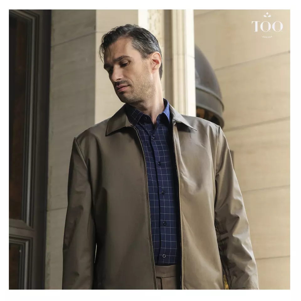 Zipper Regular Winter men fashionable jacket Spread Collar Light Weight Jacket in Dark Beige style Polyester Length Formal