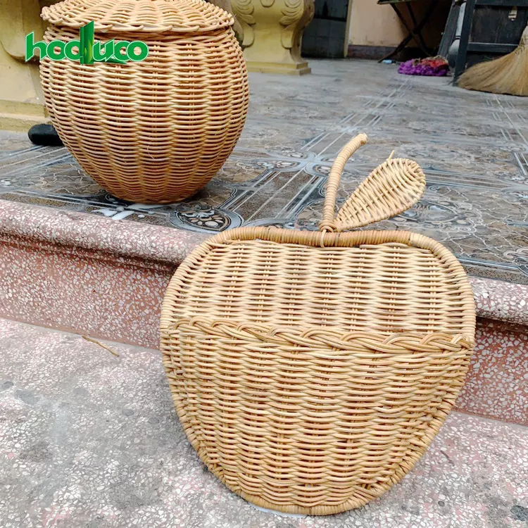 Top Product Made 100% Rattan Natural Material Wholesale Woven Wall Basket Decor Vietnam