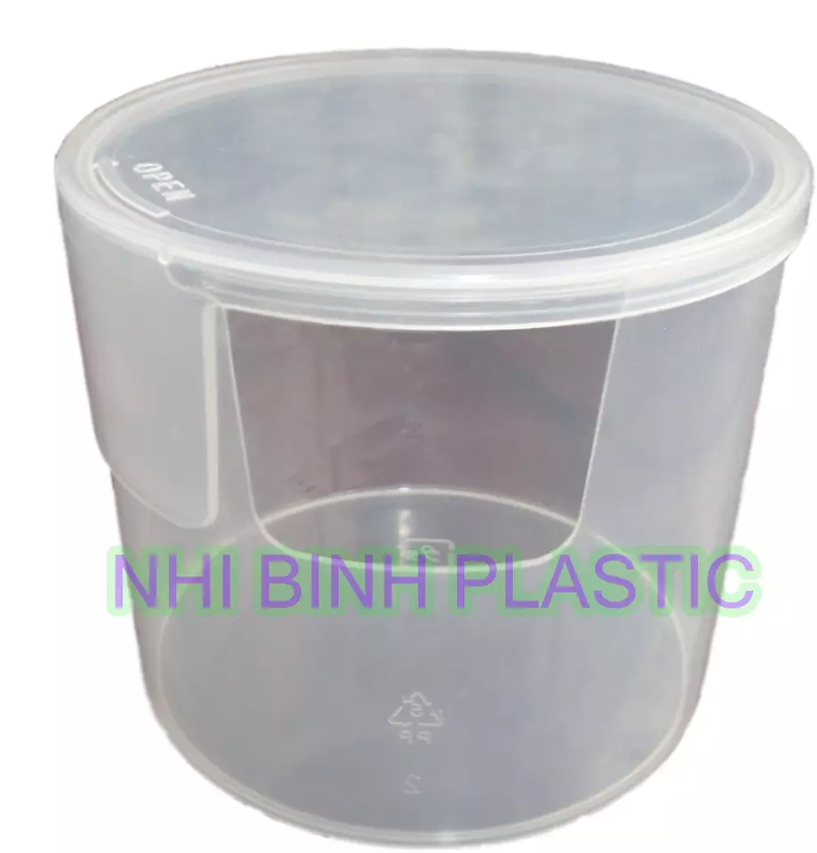 Plastic container