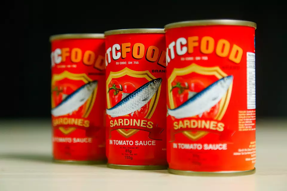 Preservation Process Whole Cooked Canned Sardine In Tomato Sauce Style Weight Material Shelf Raw Origin Type
