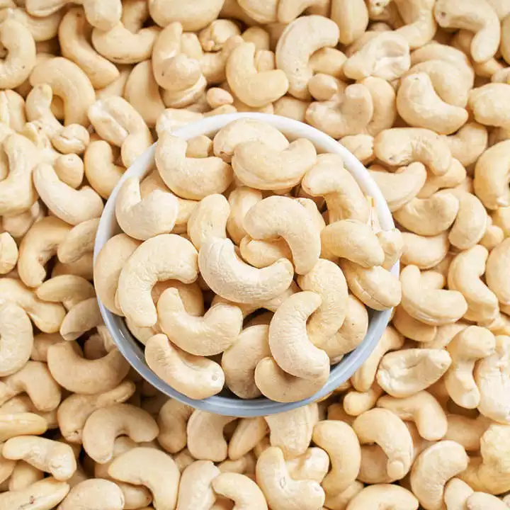 Vietnam Cashew Nuts w320 w240 Cashew Kernels packing in Vaccum/ Tin/ Can +84981758898