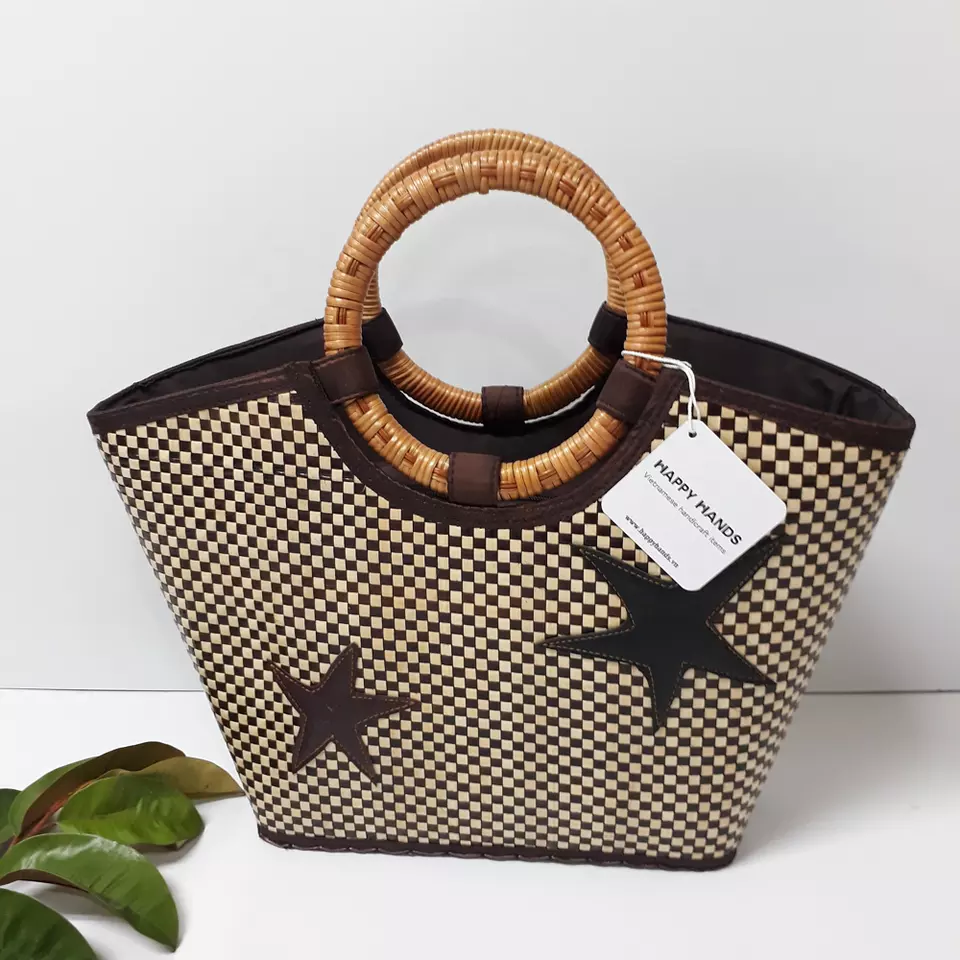 The fashion leisure straw bag with rattan handle and star pattern (Model number: HH-PL0013)